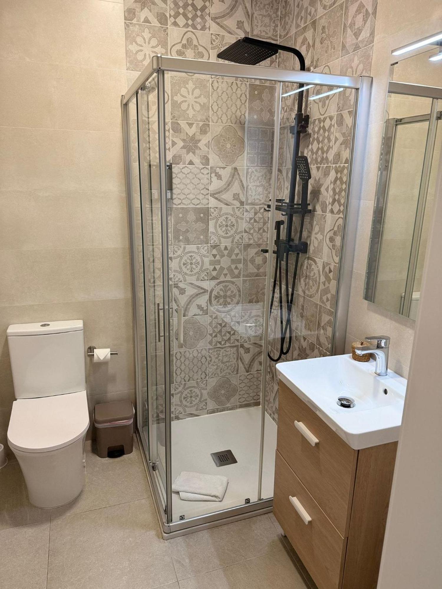 Apartamento Turistico Leo Baena Bagian luar foto